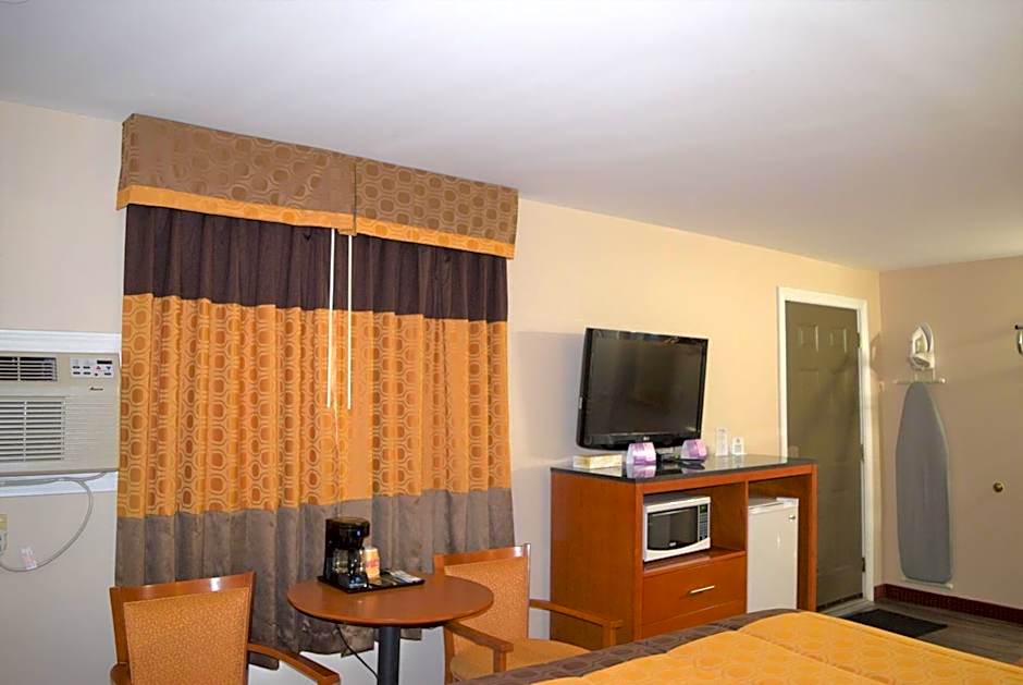 Knights Inn Arnprior