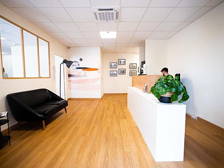 Hotel Grand Cap Rooftop Pool