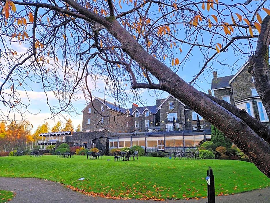 Macdonald Old England Hotel & Spa