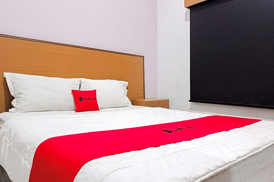 RedDoorz Syariah @ Kiapma Hotel