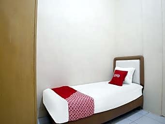 Hotel O Kost Ketapang Syariah