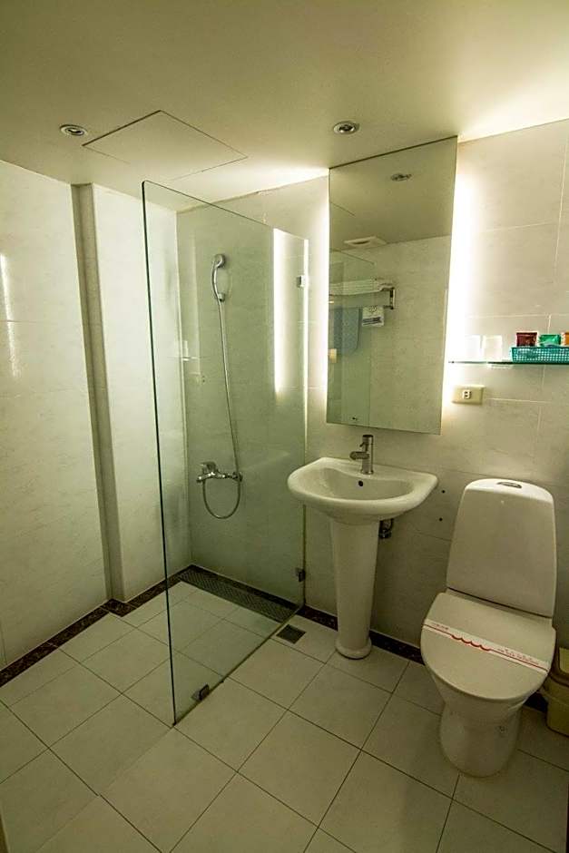 Katherine Plaza Hotel