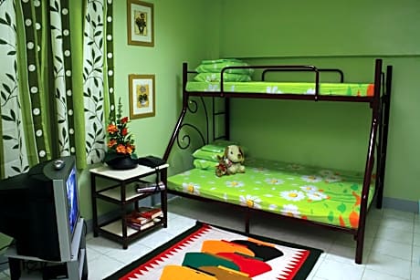 Family Room (4 Adults)
