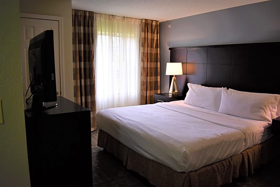 Staybridge Suites Cranbury - South Brunswick By IHG