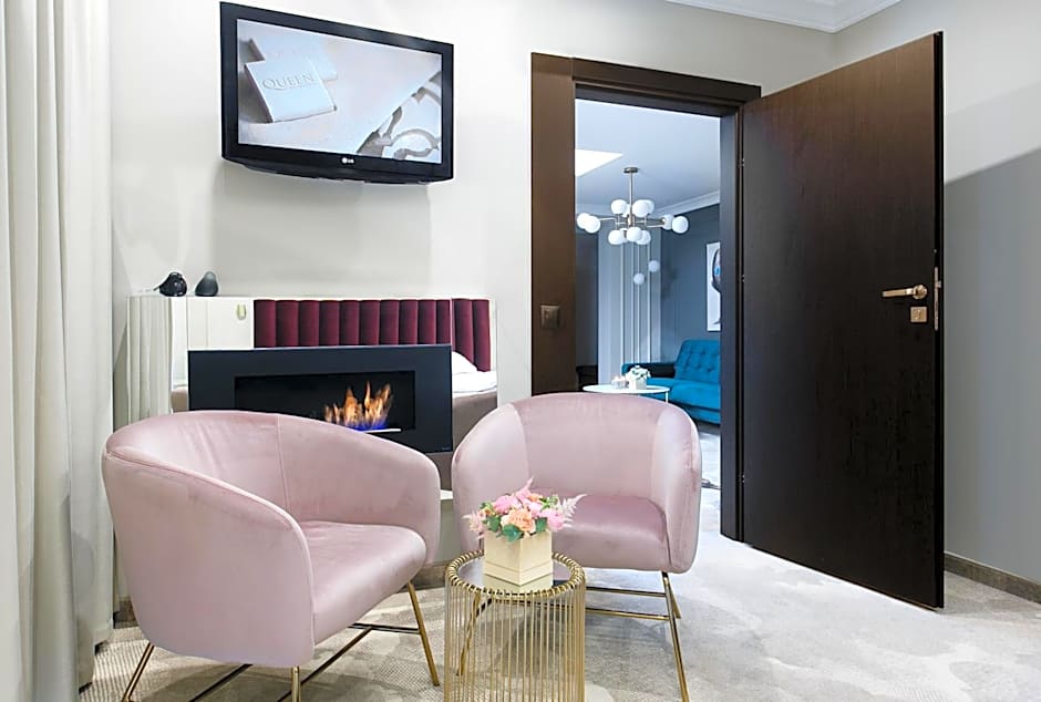 Queen Boutique Hotel