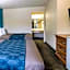 Econo Lodge University