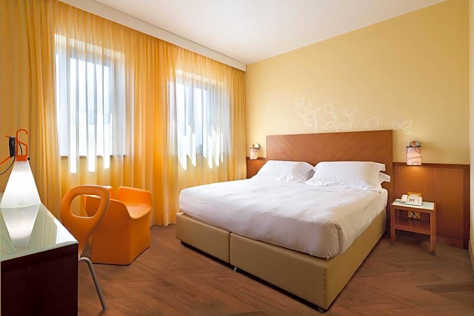 Una Hotel Mediterraneo