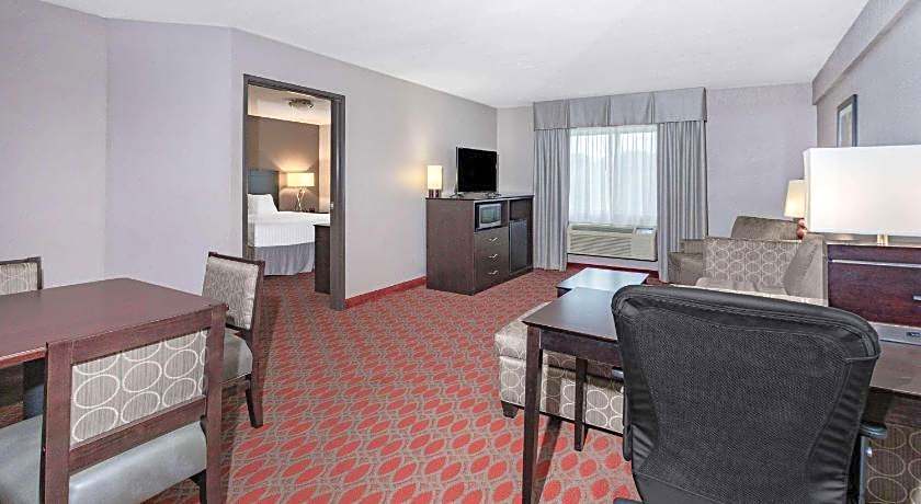 Baymont by Wyndham Brooklyn Center