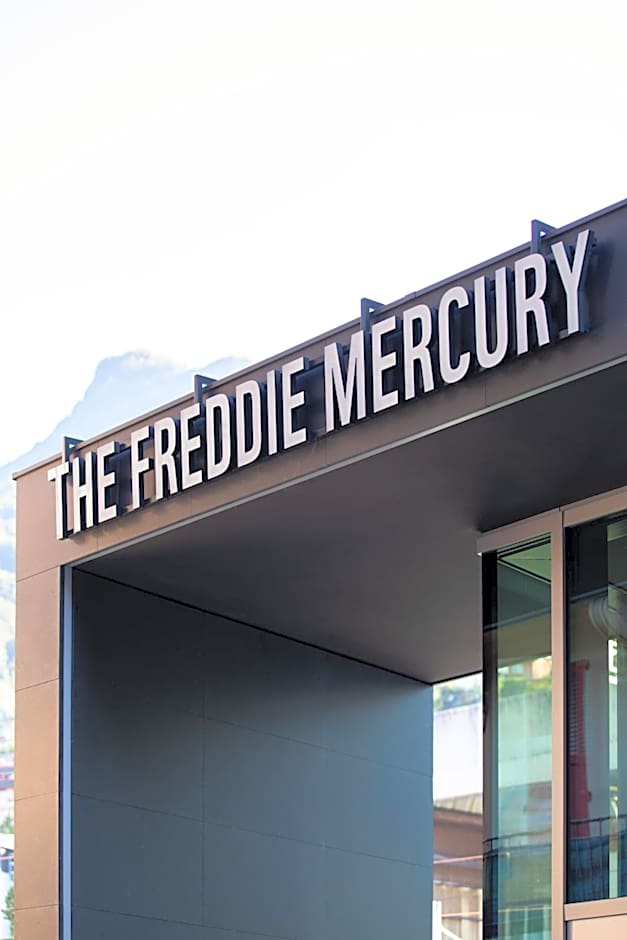 "The Freddie Mercury" Hotel