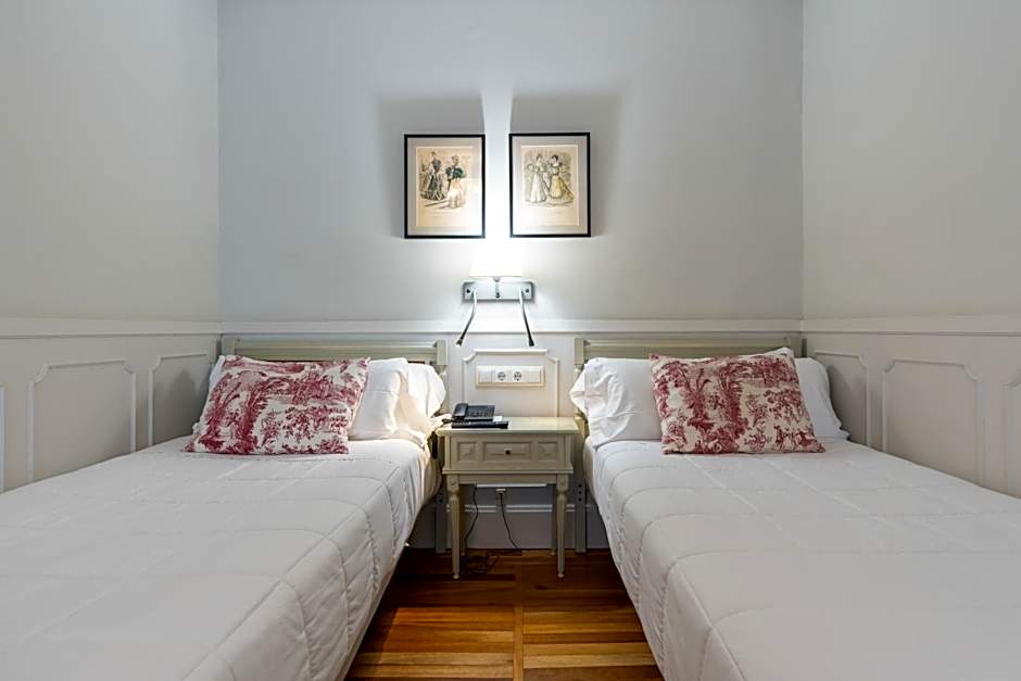 Hotel Alcazar Irun - Centro Ciudad