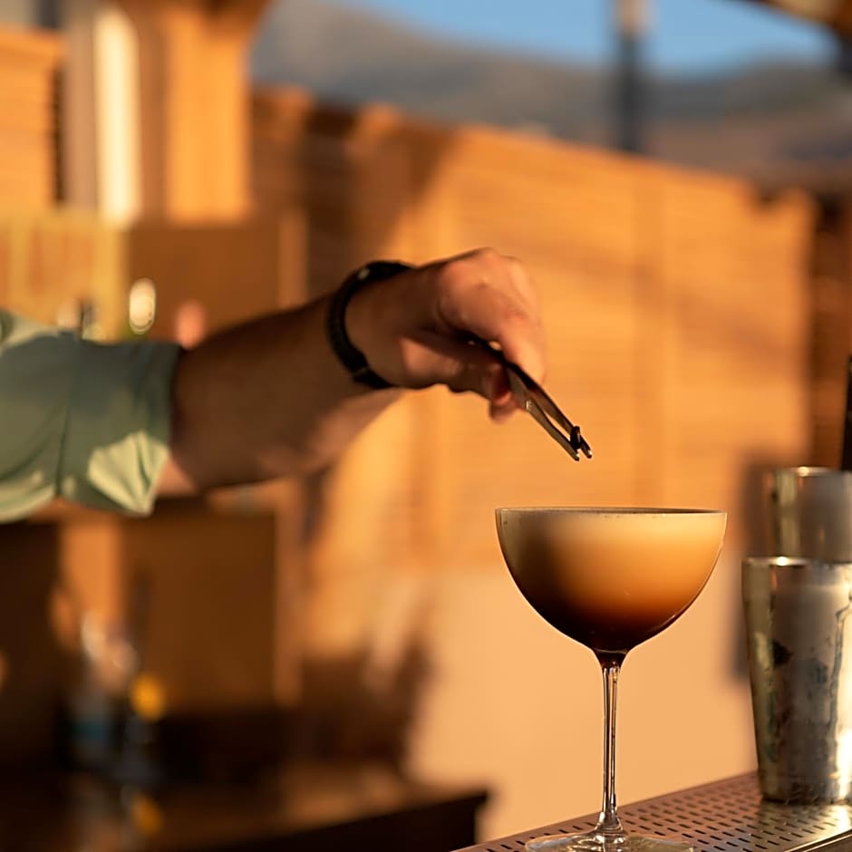 High Beach White - Adults Only