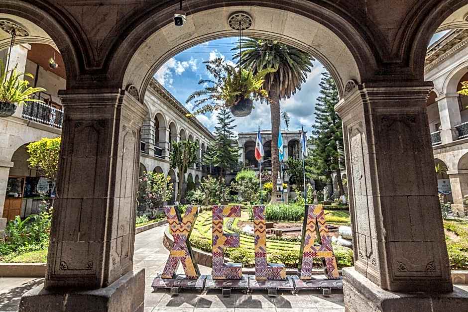 LATAM HOTEL Plaza Pradera Quetzaltenango