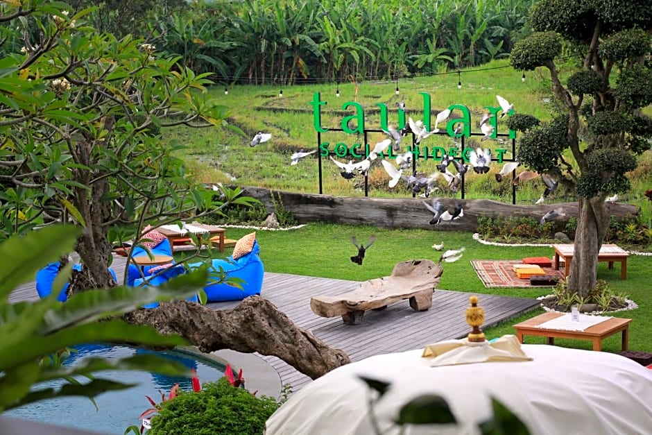 Taulan Villa by Social Hideout
