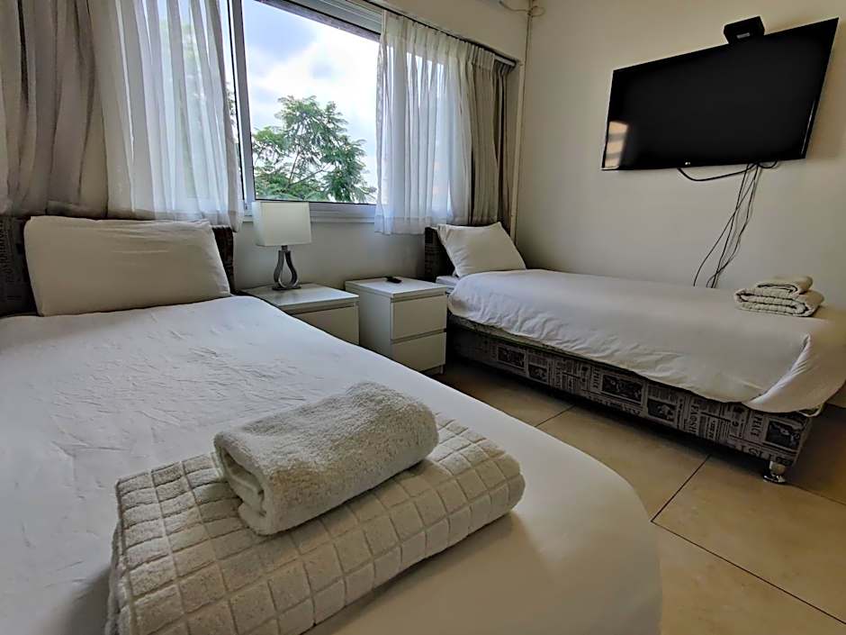 Begin19 Apartments & Hostel