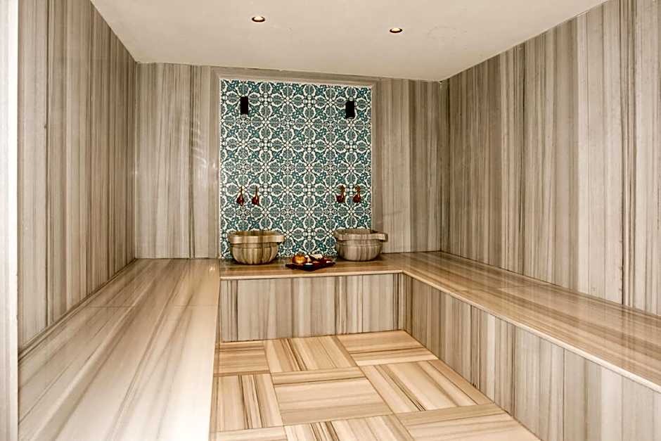 Double Bond Hotel Spa