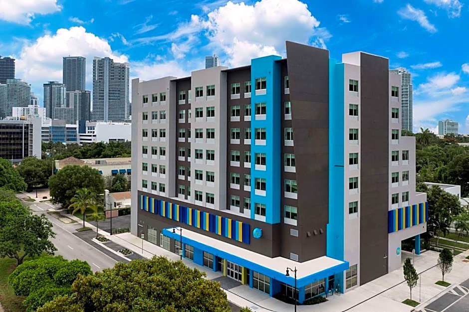 Tru by Hilton Miami West Brickell