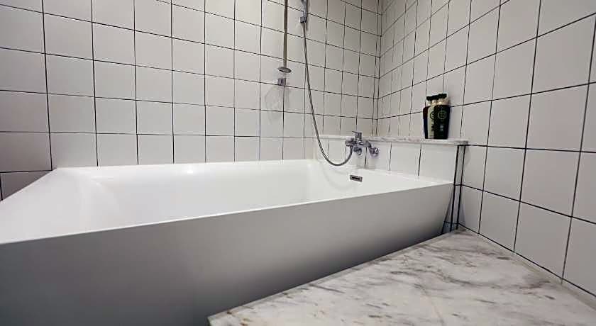 February Hotel SeongSeo