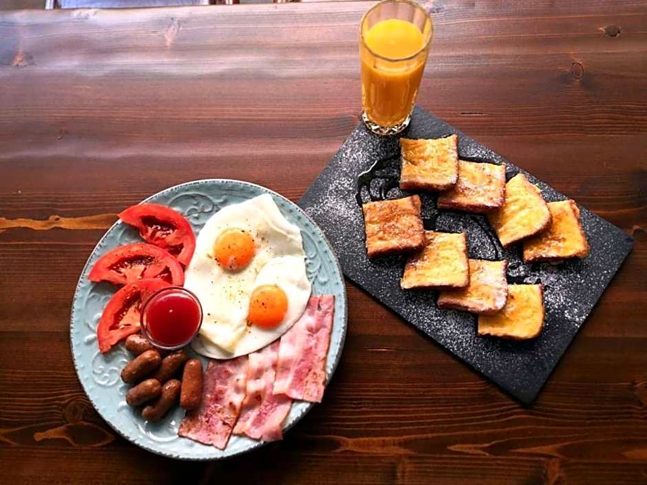 CHROMA FASHION ROOMS & APARTMENTS