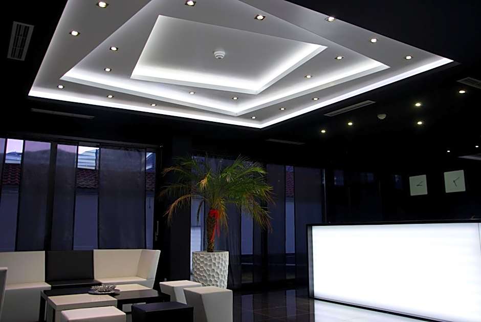 Hotel Fashion - Free Parking