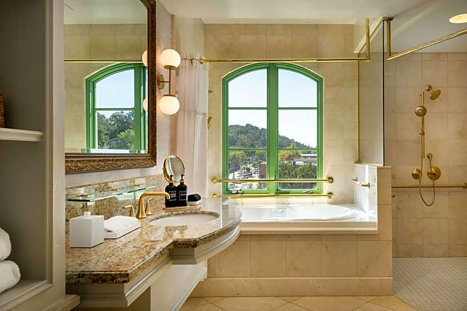 The Carlton Hotel, Atascadero – Paso Robles, a Tribute Portfolio Hotel