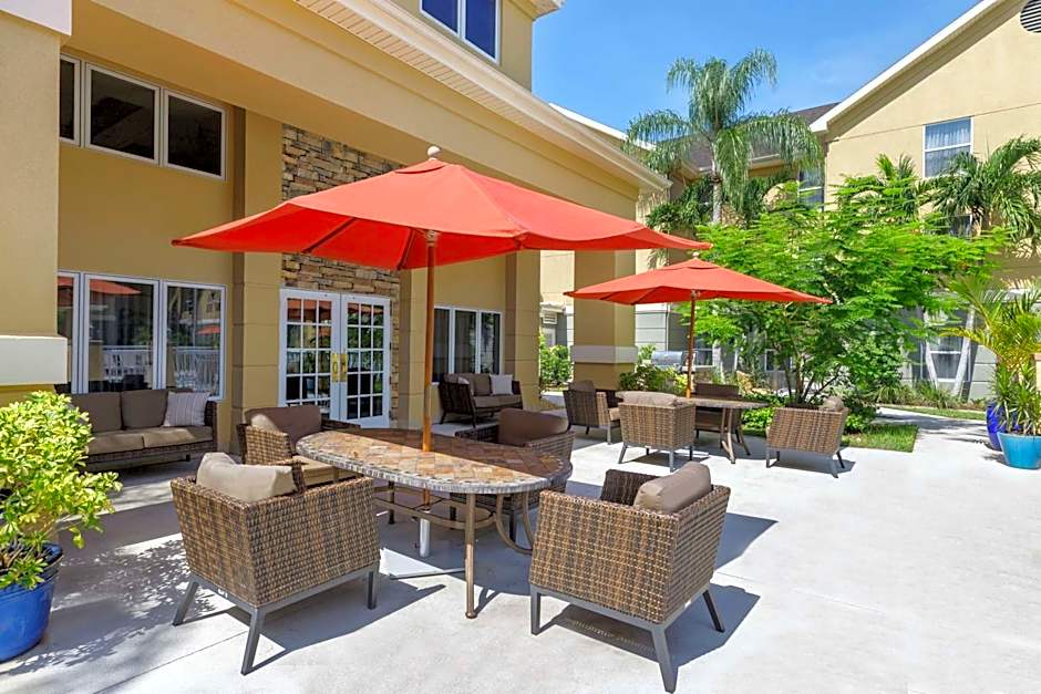 Homewood Suites By Hilton Fort Myers