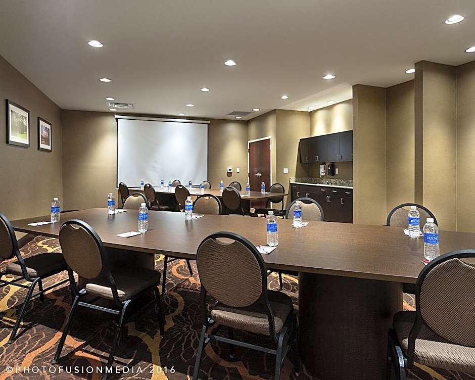 Comfort Suites