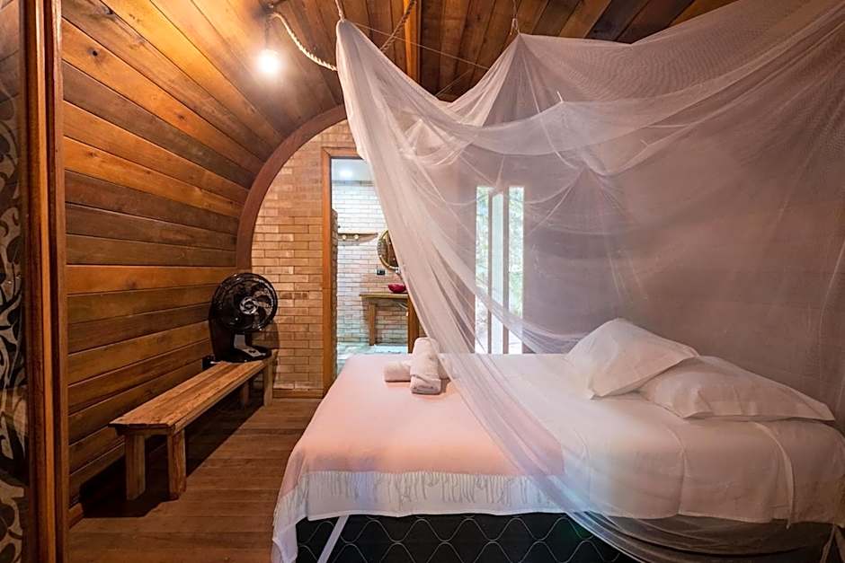 Alquimia Zen IGLUs de eucalipto na Reserva Aruá