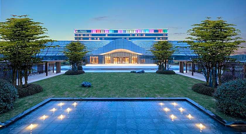 La Quinta by Wyndham Weifang South