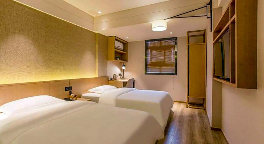 V8 Ziyuangang Hotel