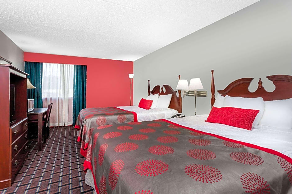 Ramada by Wyndham Henderson/Evansville – Henderson, KY