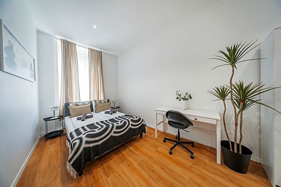 Nice Central City Room