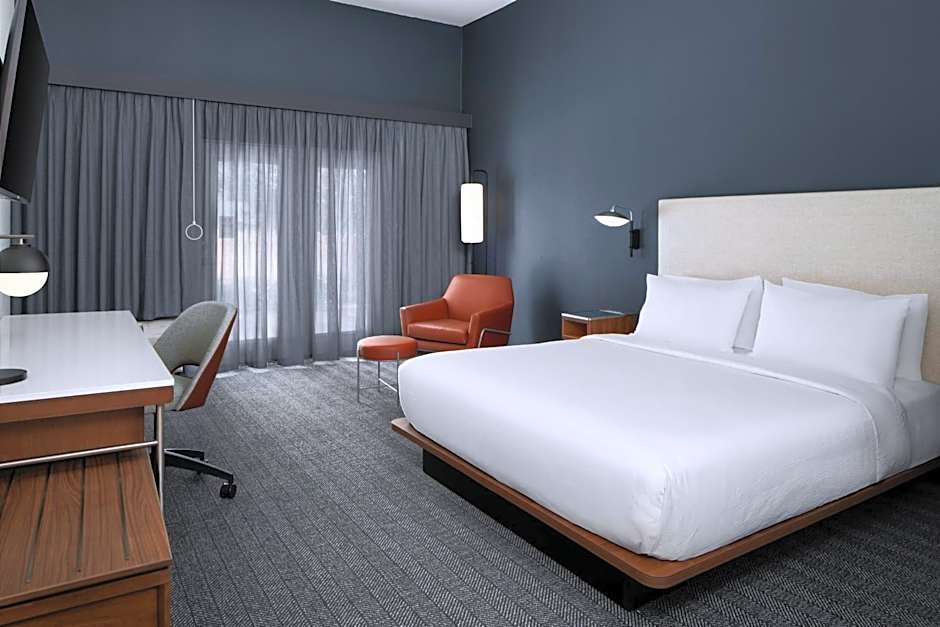 Courtyard by Marriott Chesapeake Greenbrier