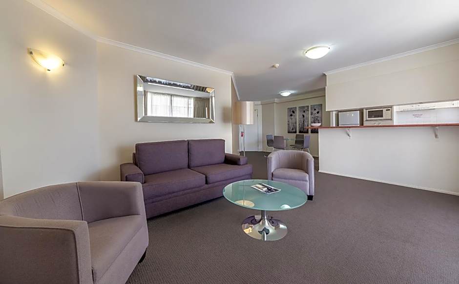 West End Central Apartments