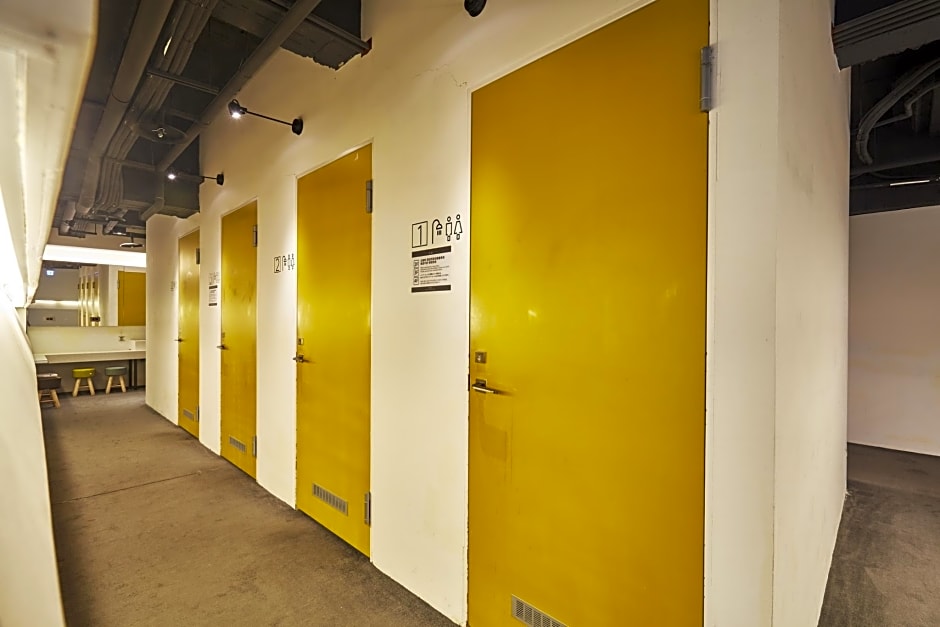 Bouti City Capsule Inn