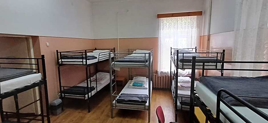 Schronisko Młodzieżowe PTSM Matecznik