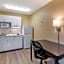 Extended Stay America Select Suites - St. Louis - Westport - East Lackland Rd.