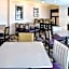 La Quinta Inn & Suites by Wyndham Indianapolis South