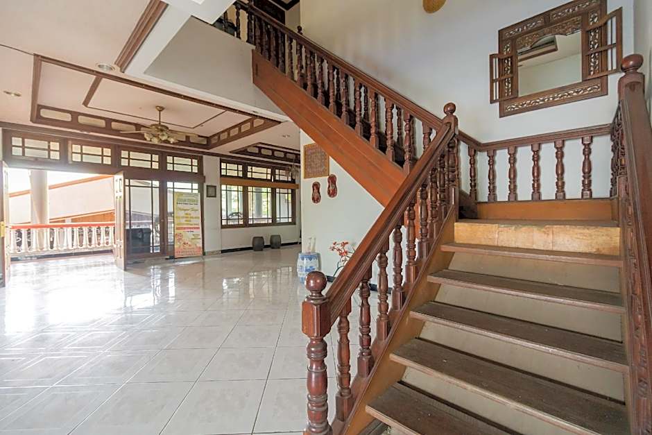 RedDoorz Syariah near Kawasan Saribu Rumah Gadang Solok Selatan