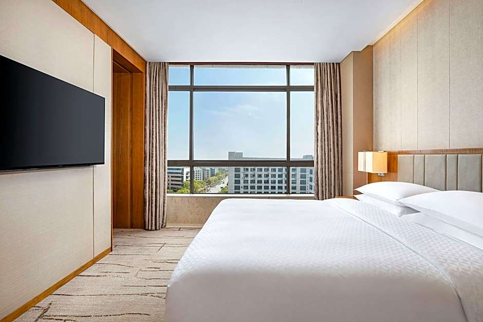 Four Points by Sheraton Shanghai, Kangqiao