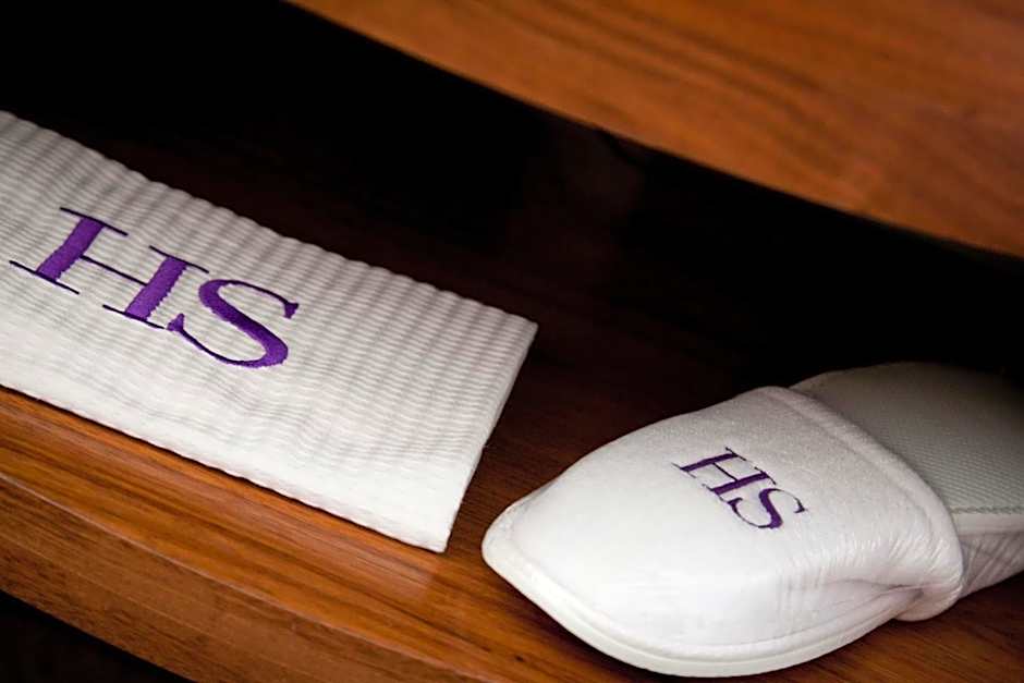 HS HOTSSON Hotel Leon