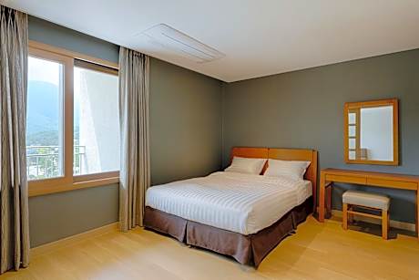 [EAST] Sono Belle Suite(No Kitchen/Panoramic View/Bed)