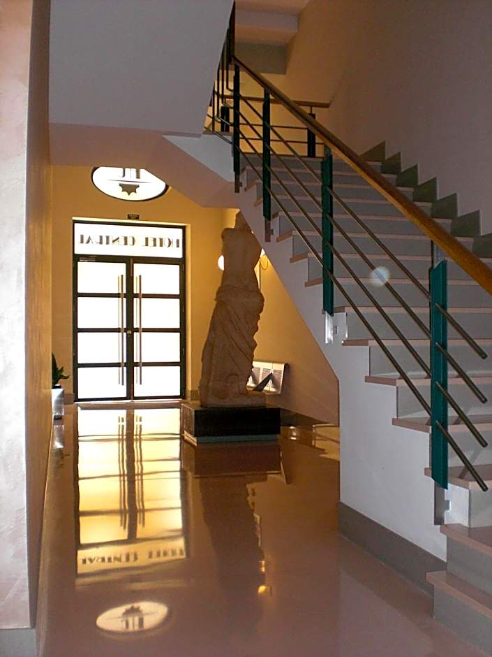 Hotel Central