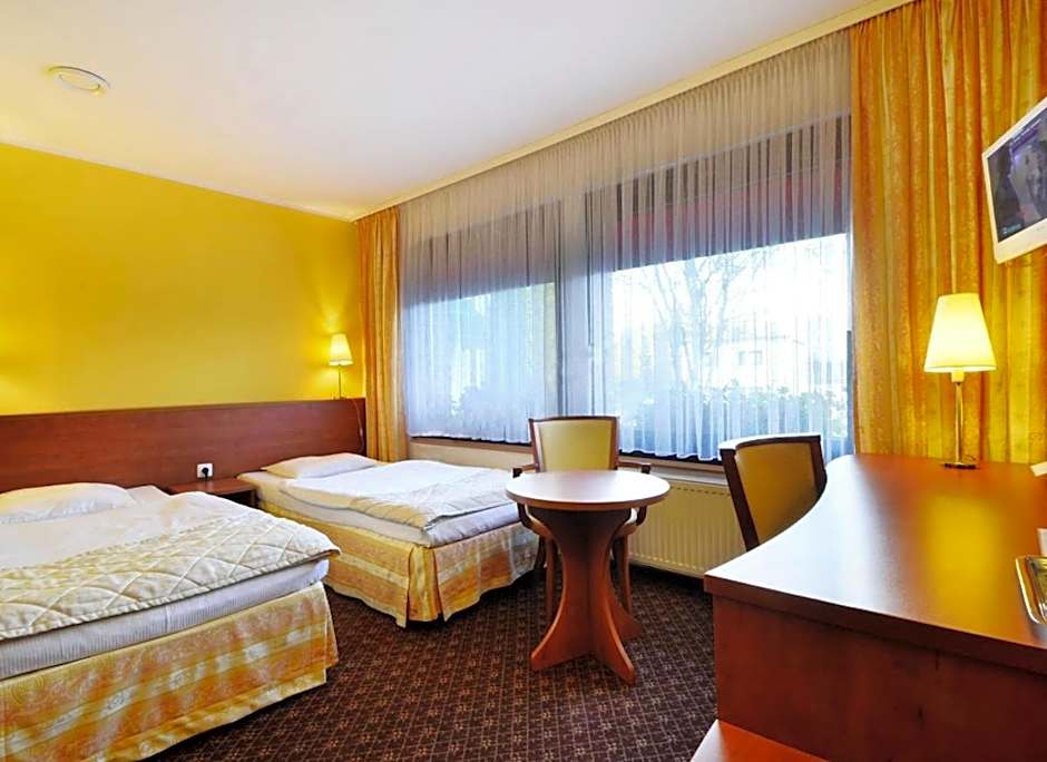 Hotel Astra Tajemniczy Ogród