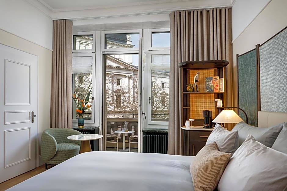 Small Luxury Hotel Ambassador a l'Opera