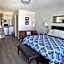 Merida Inn & Suites
