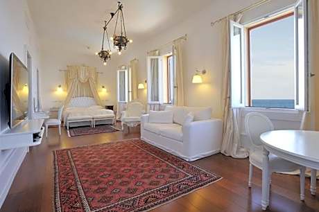 Superior Suite with Terrace and Hot Tub