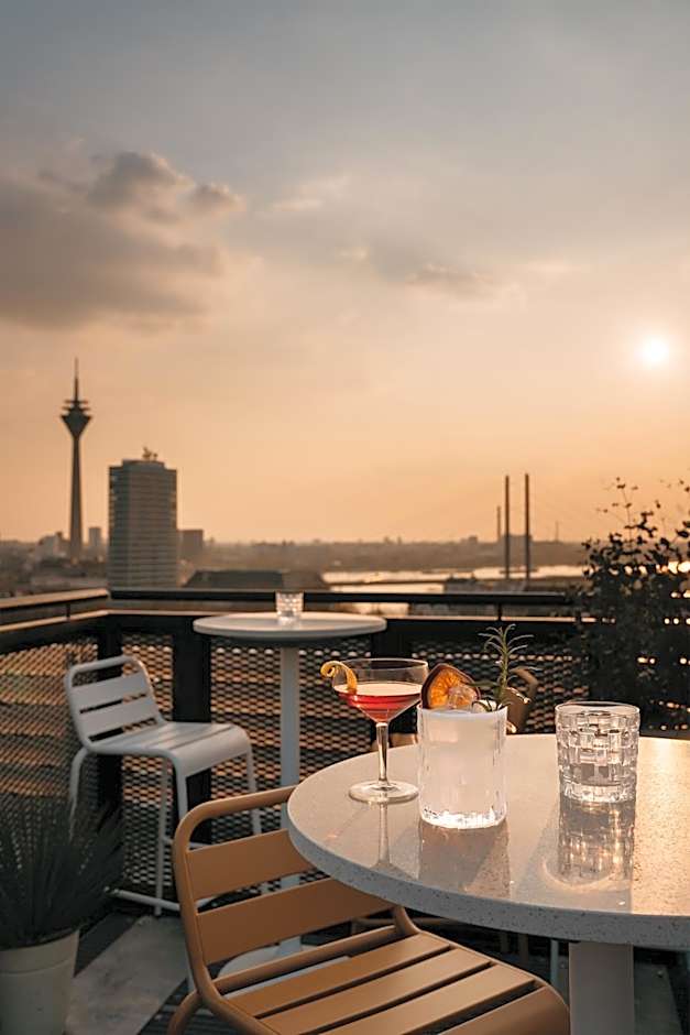 Ruby Luna Hotel Dusseldorf