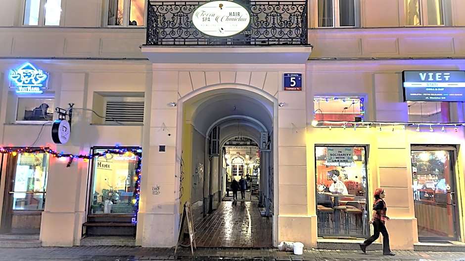 Chmielna 5 Rooms & Apartments