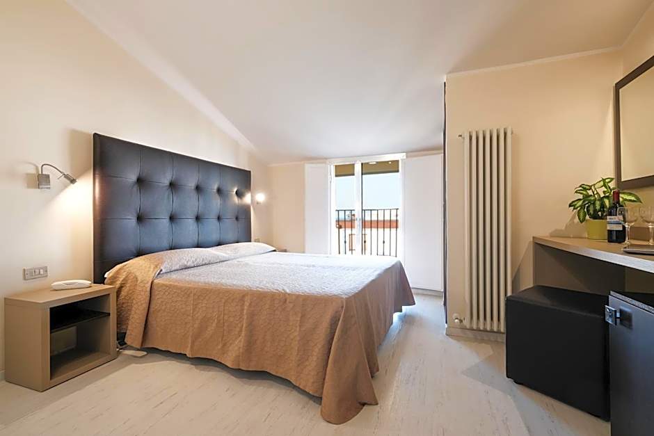 Hotel Thea