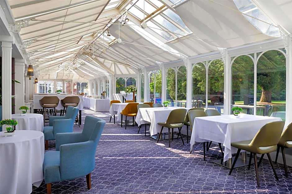 DoubleTree by Hilton St. Anne's Manor